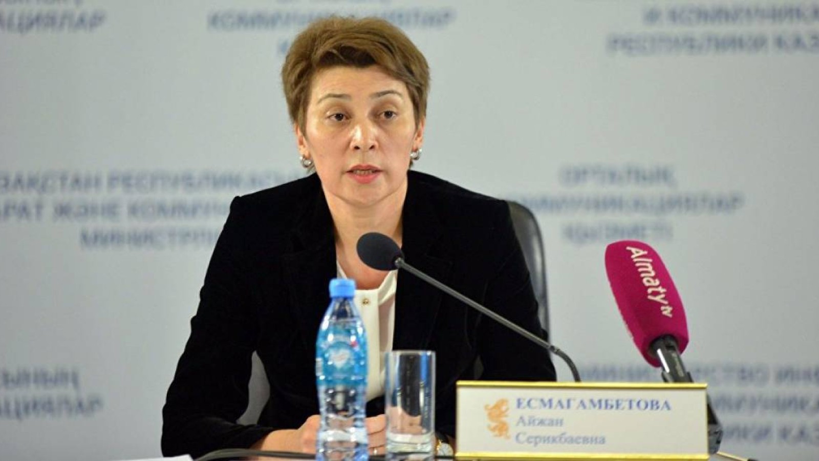 Есмағамбетова: Сатушылар арасынан коронавирус жұқтырғандар күнде шығады.