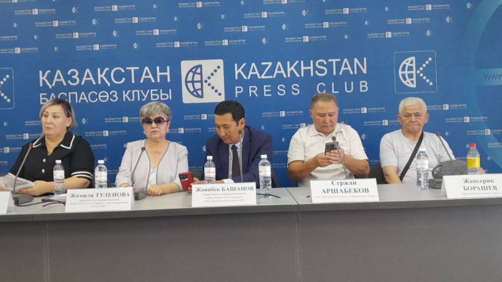 Алматылық кәсіпкерлер президенттен араша сұрайды.