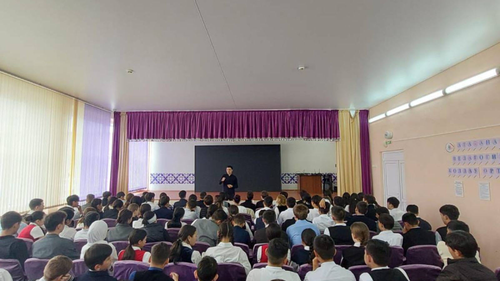 Діни экстремизмнің алдын алу: ақпараттық-түсіндіру тобының Абай облысындағы сапары.