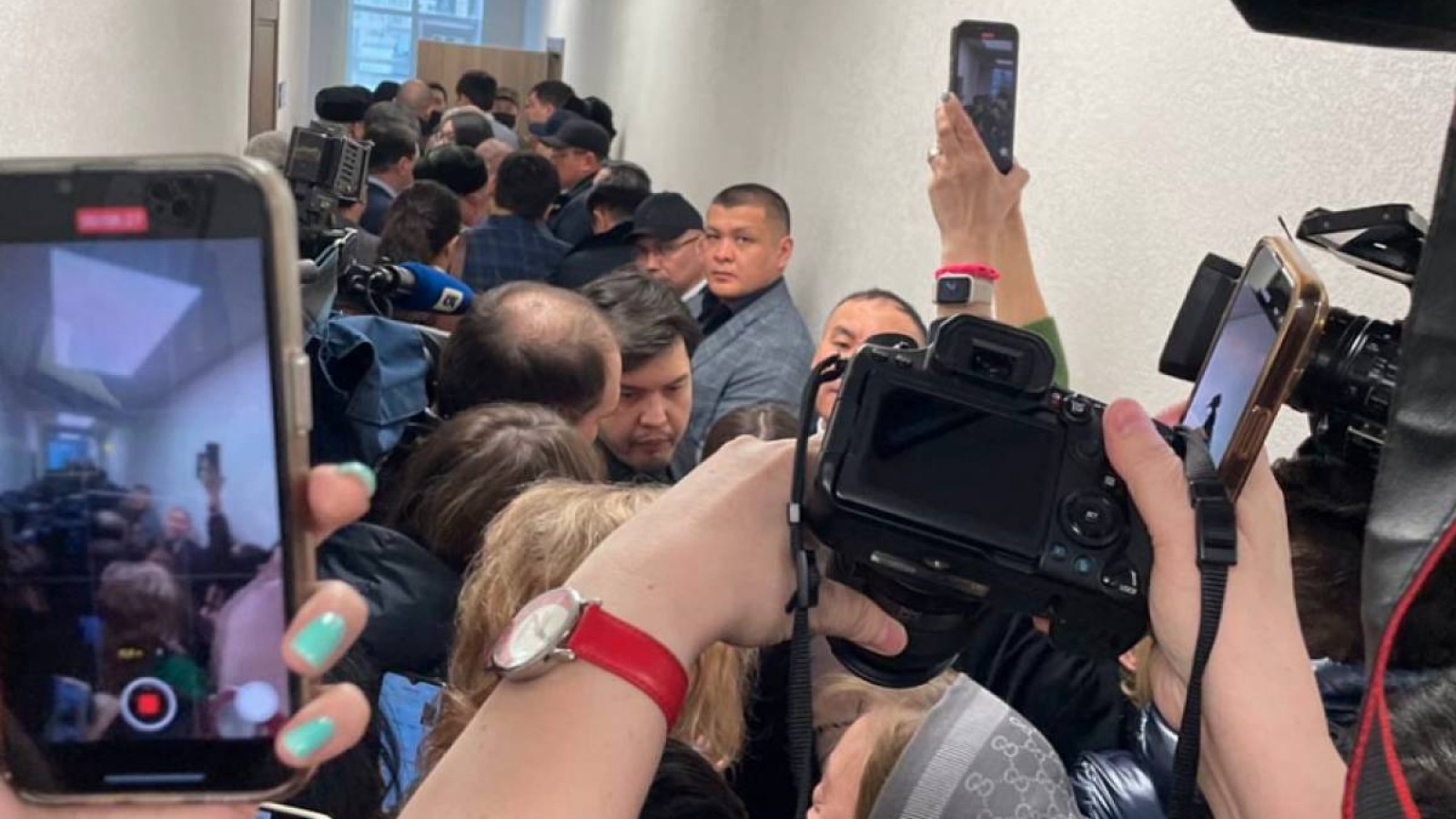 Нүкенованың ағасы: Бізде жаңа, әділ Қазақстан бола ма, жоқ па?.