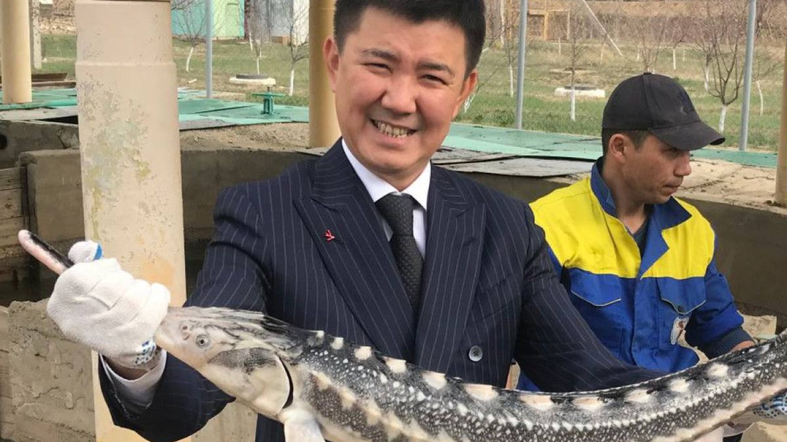 Өтемұратовтың алаяқтық жасаған жиені жеңіл жазамен құтылып кетті.