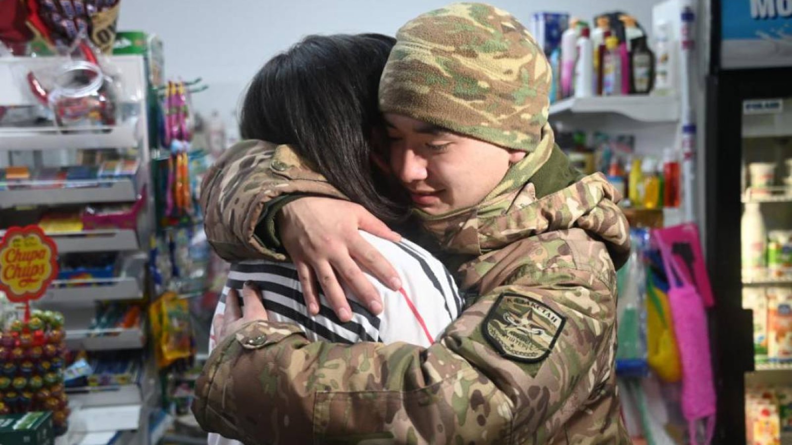 Үздік қызметі үшін сарбаз демалыс алды.