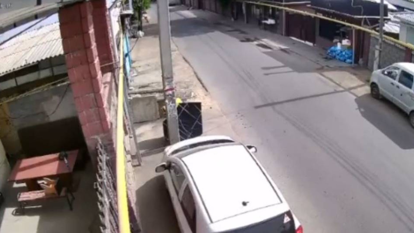 Алматыда үйде жарылыс болды,  үйінді астынан ер адамның мәйіті табылды.