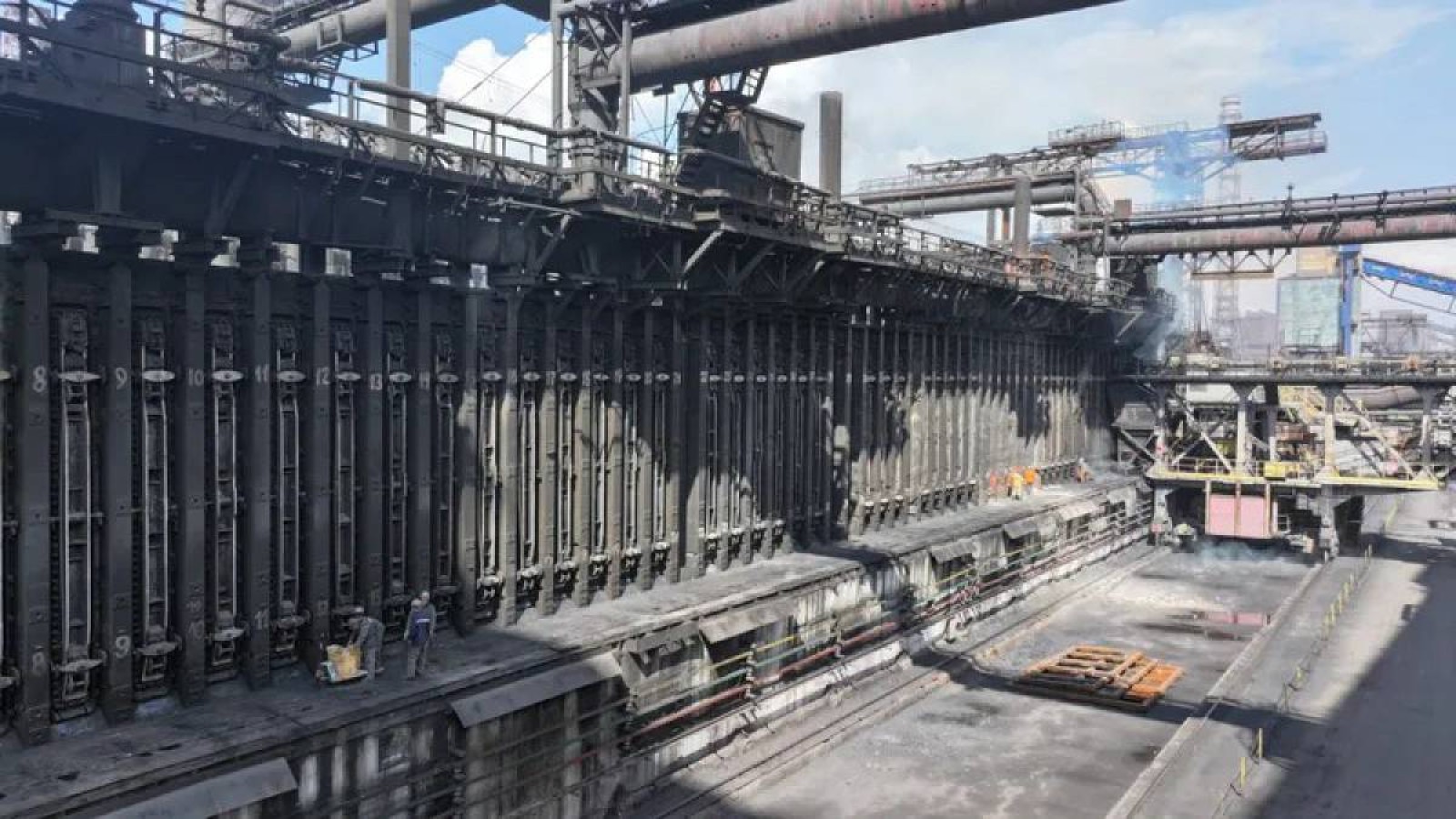 Qarmet-тің бұрынғы қызметкерлері миллиардтаған ұрлық ісі бойынша ұсталды.