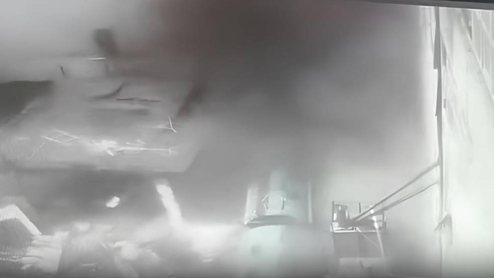 Станция Шамалғандағы ұн зауытында жарылыс болды (Видео).