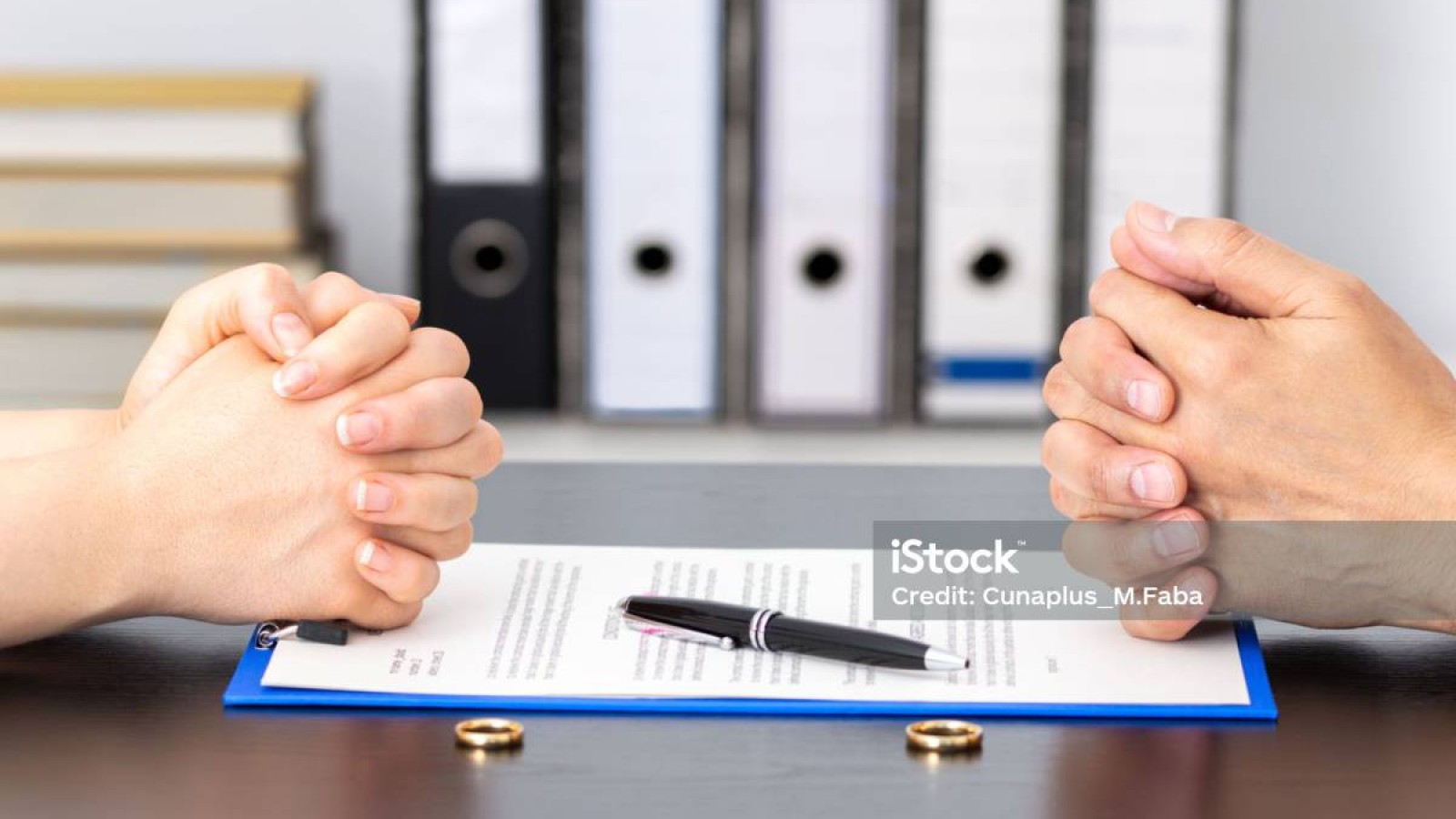 Ажырасу: Әр баланың таңдау құқығы бар.