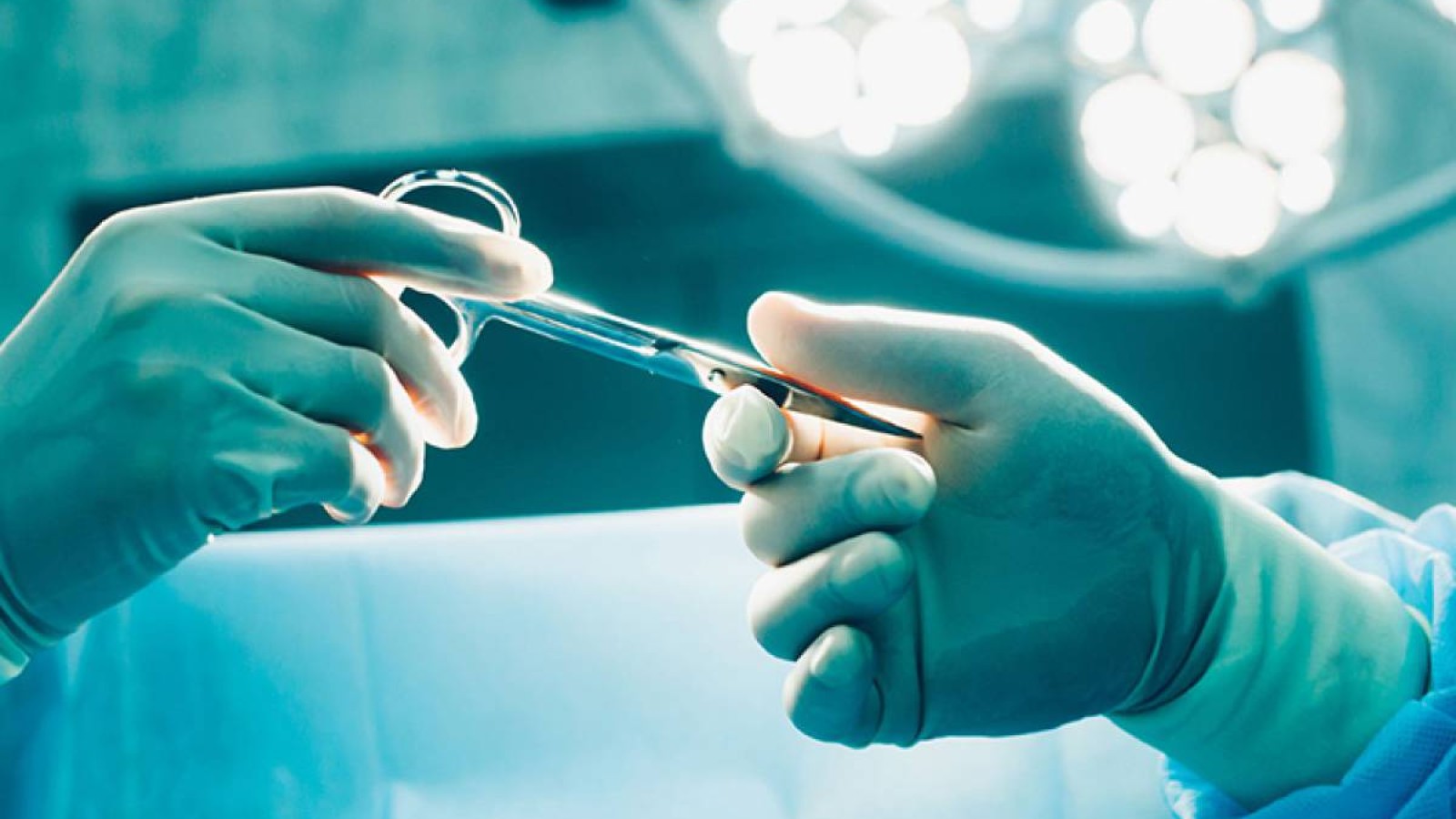 Павлодарда сәбиді дұрыс сүндеттемеген хирург сотталды.