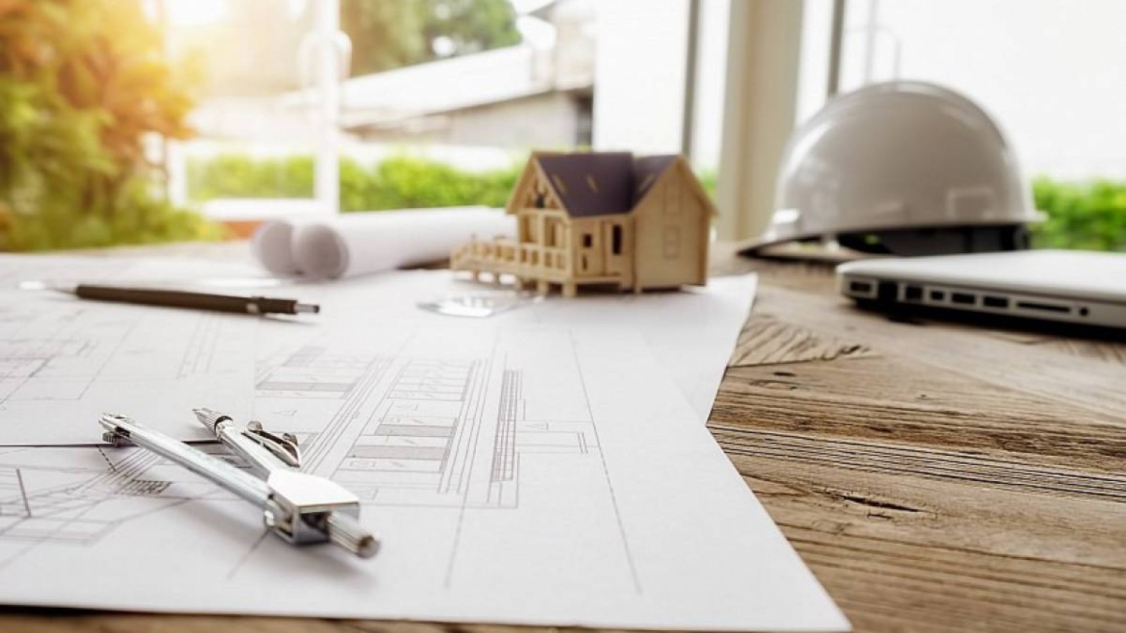 Тараз қаласы құрылыс бөлімінің басшысы ақша жымқырғаны үшін сотталды.