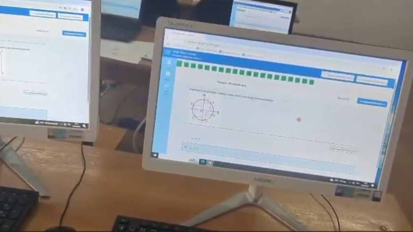 Мұғалімдер оқушылардың орнына тест тапсырмақ болған.