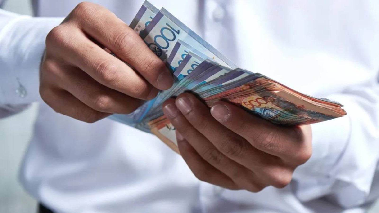 Кез келген қазақстандыққа 1,5 млн теңгеден беріледі.