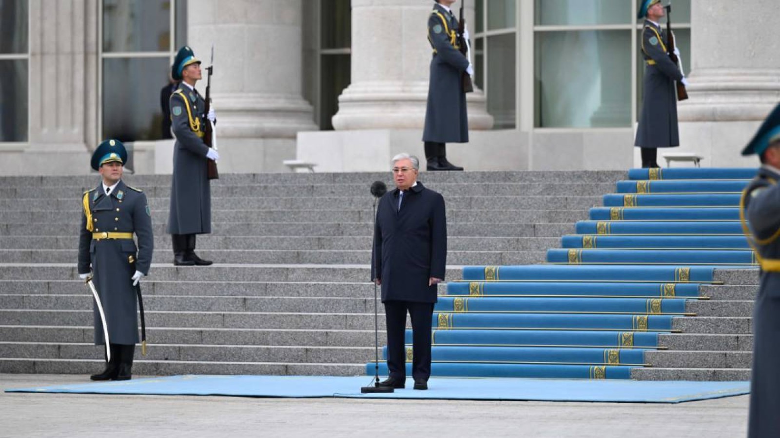 Президент Қазақстан халқын Республика күнімен құттықтады.