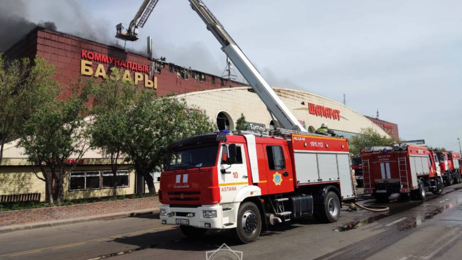 Астанадағы «Шапағат» базарындағы өрт: Мухамедиұлы мен Тілеуханның туыстары қалай байланысты?.