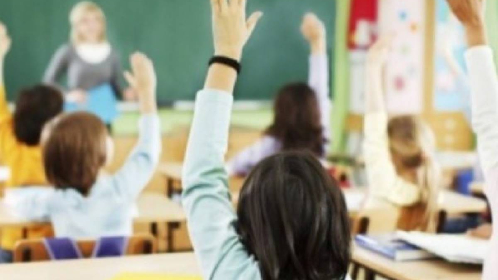 Депутаттар Қазақстан мектептеріндегі қауіпсіздікті сынады.