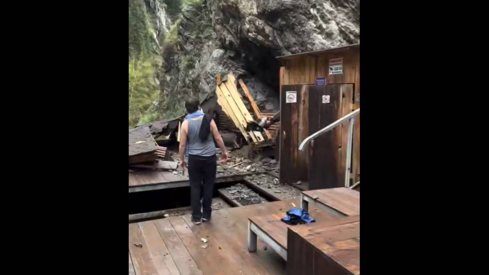 Алматы тауларында тас құлап 20 жастағы қыз қаза тапты.