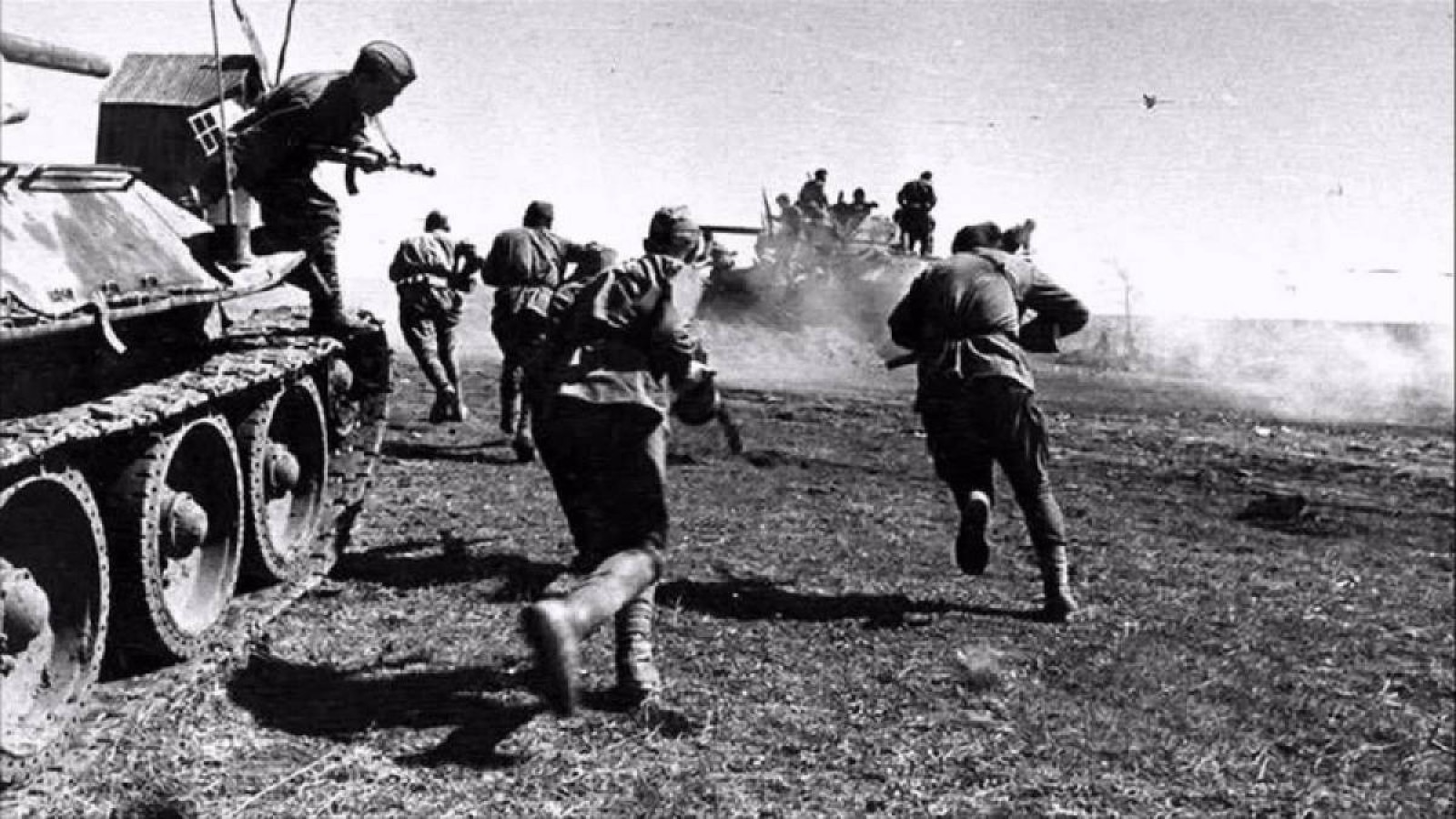 «Бірінші болып жау шебіне кірді»: Ресейде Тоқаевтың әкесіне қатысты бірегей құжат құпиясыздандырылды.