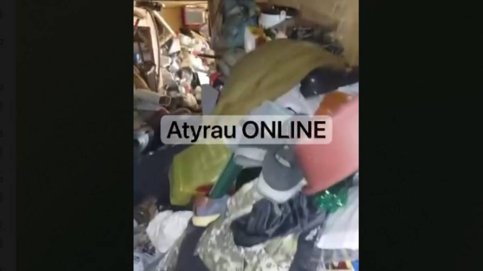 Атырауда қоқыс толы пәтерден ер адамның шіріп кеткен денесі табылды.