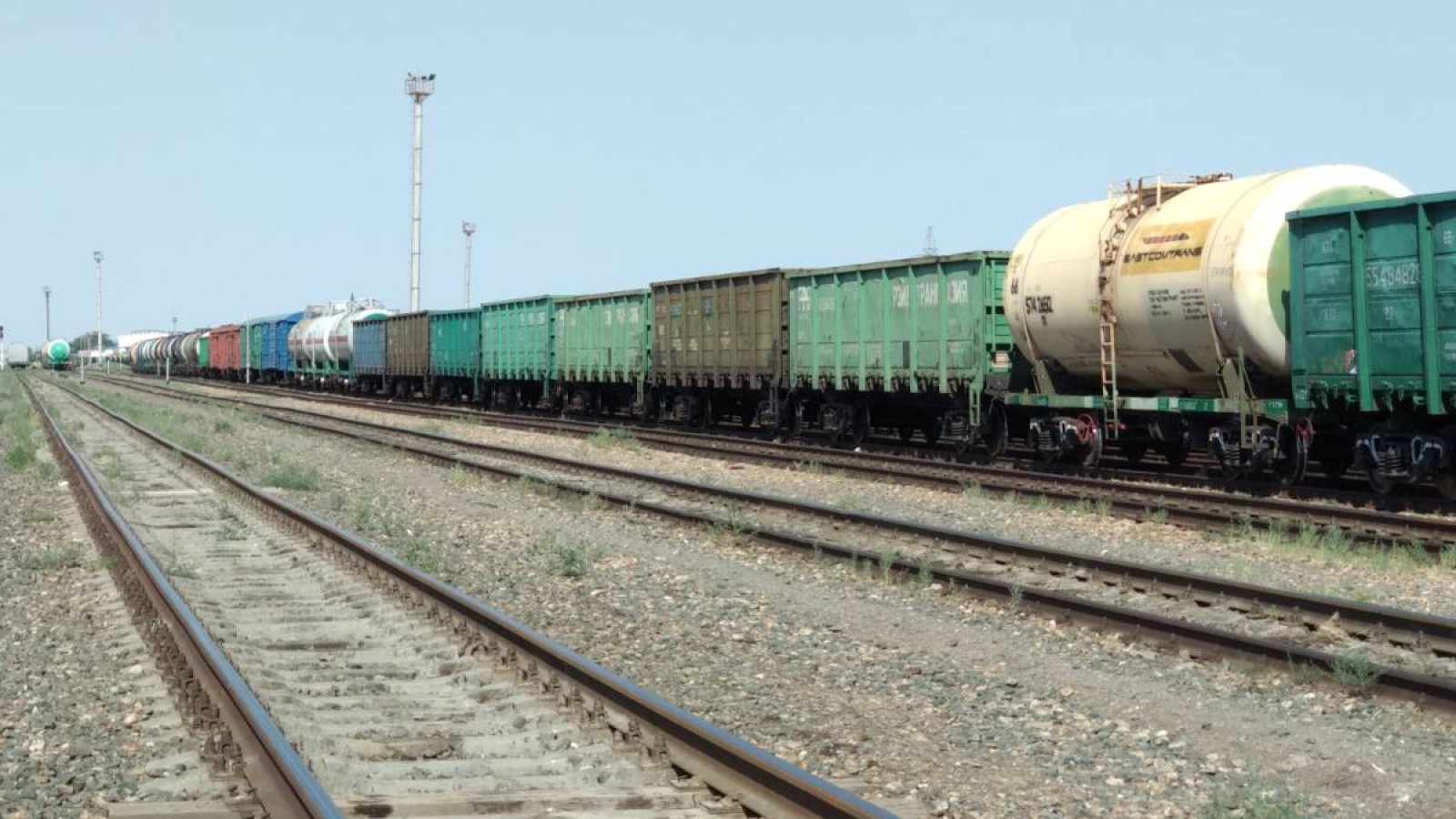 Жанармай ұрлап сатқан машинистер сотталды.