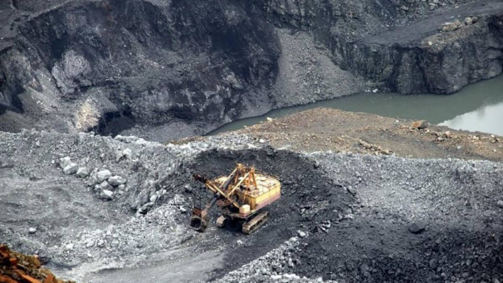 Ұлытауда кенді заңсыз өндірген кәсіпкер сотталды.