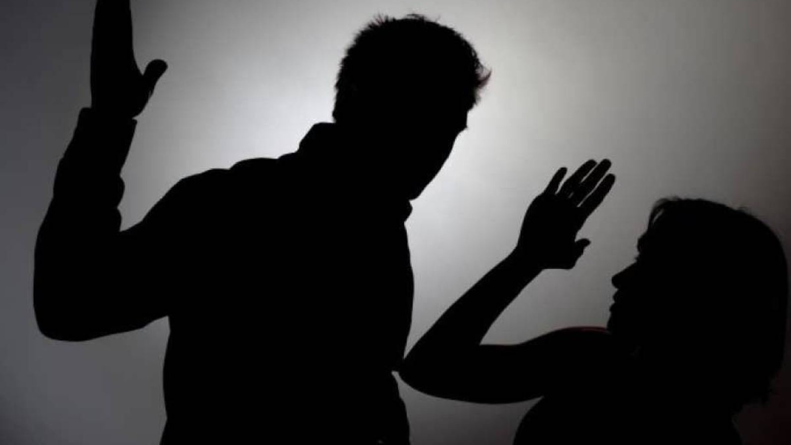 Дипломат Сәкен Мамаш әйелімен болған жанжал үшін Астанада қамауға алынды.