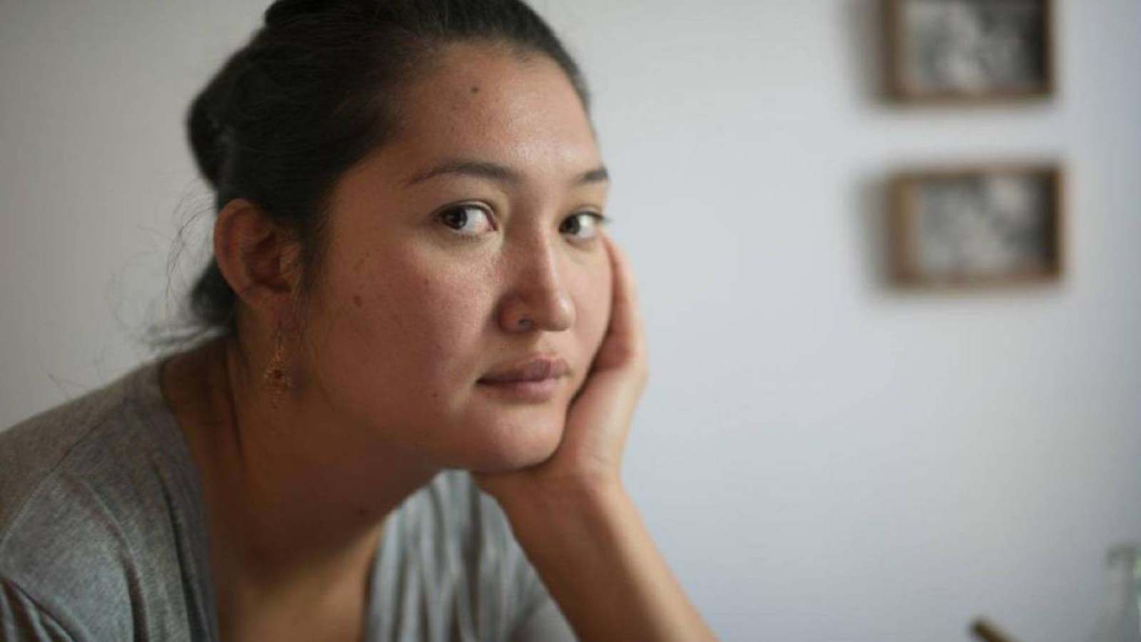 «Билік өкілін қорлады және күш қолданды» деп айыпталған Төлесоваға үкім шықты.