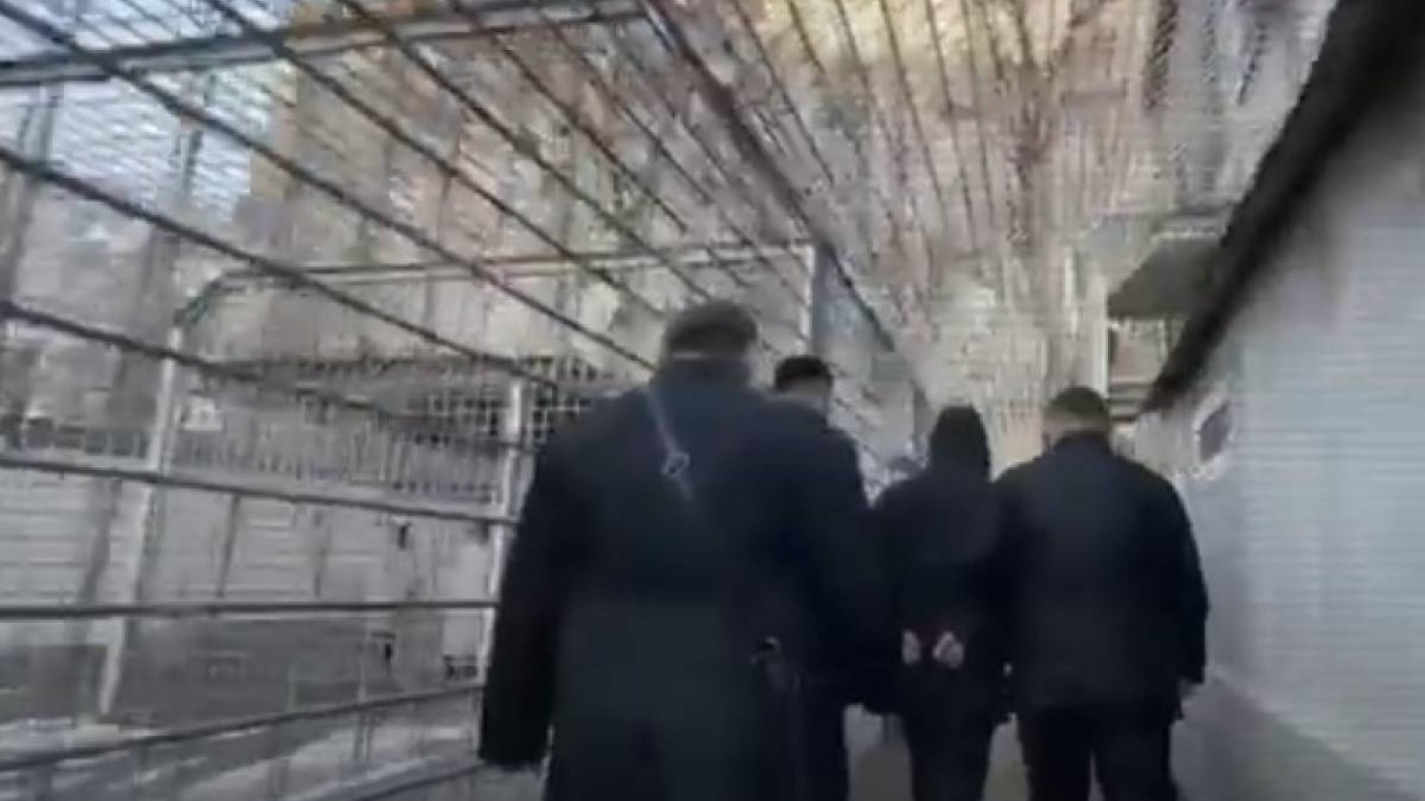 Аса ірі мөлшерде алаяқтық жасады деген күдікті Ресейден жеткізілді.