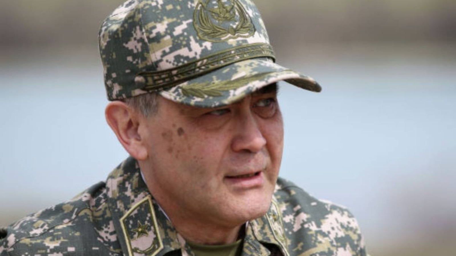 Ермекбаев өзін отставкаға жіберуді сұрады.