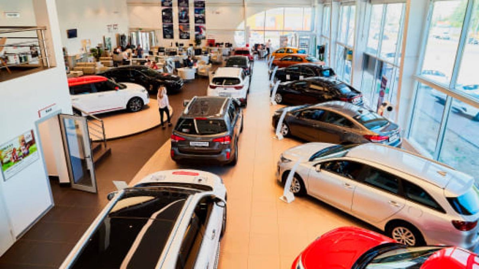 Автосалондар қосымша қызметтерді заңсыз жүктеп келген.