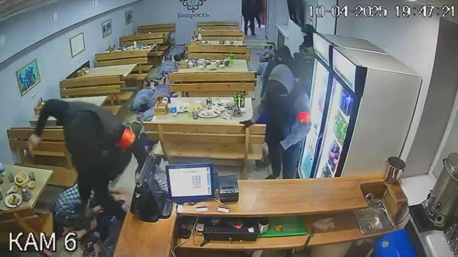 Мәскеуде қырғыз мигранттарын 5 сағат бойы ұрып-соққан.