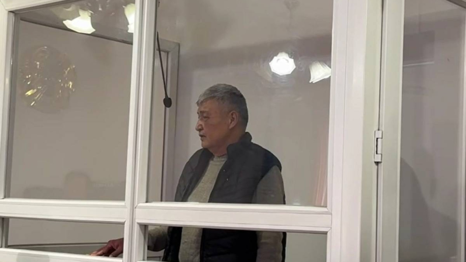 «Ауған соғысында контузия алғанмын» – әуежайда кепілге адам алған зейнеткер.