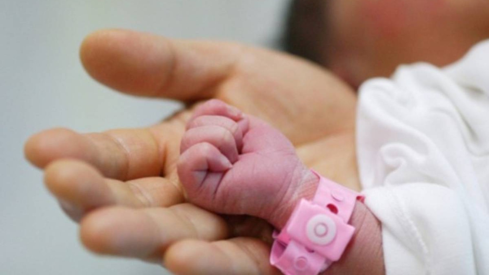 Қазақстанда 500 мың теңгеге бала сатылған.