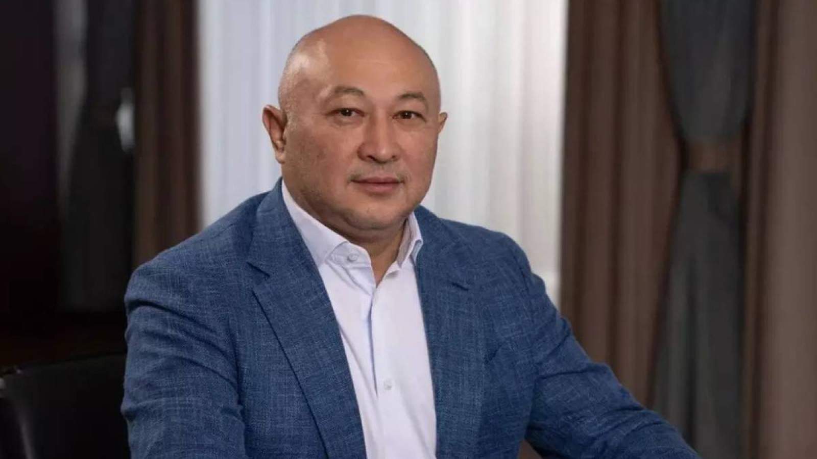 ҚФФ-ның экс-басшысы Әділет Барменқұловтың үстінен іс қозғалды.