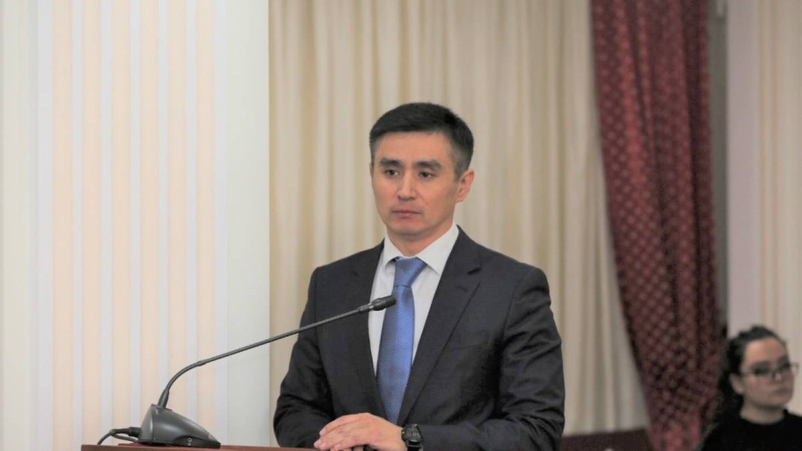 Пара алған Байқоңыр ауданының экс-әкімі айыппұлмен құтылды.