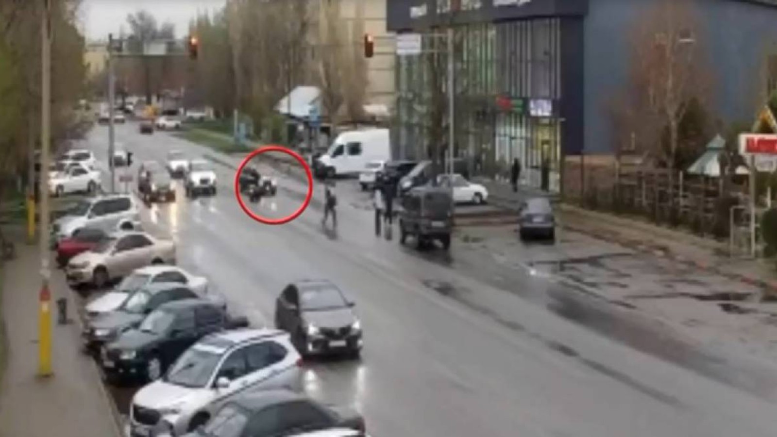 Жүргізуші куәлігі жоқ ер адам полициядан қашпақ болды.