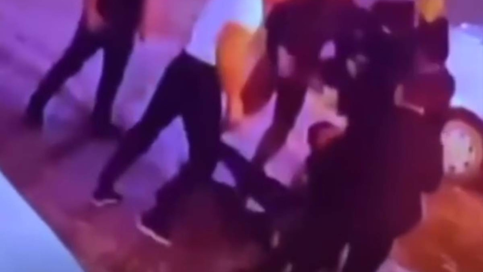 Астанада ер адамды топ болып соққыға жыққандар тергеліп жатыр.