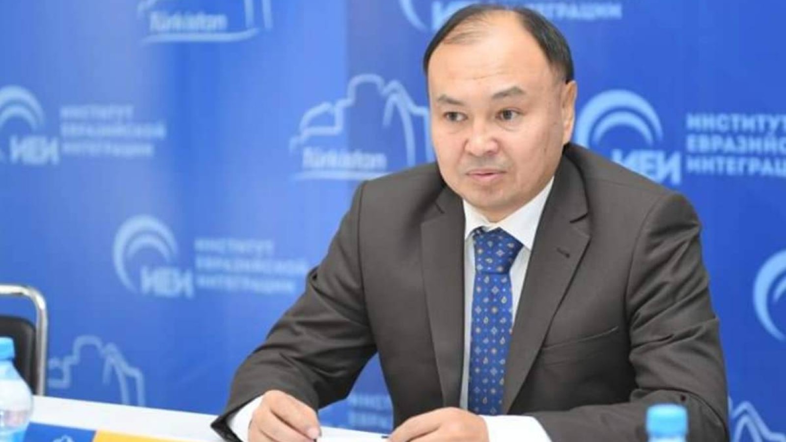 Адамдармен дәмханада кездестім: Депутат Ерлан Саиров бір апта ішінде не тындырғанын айтып берді.