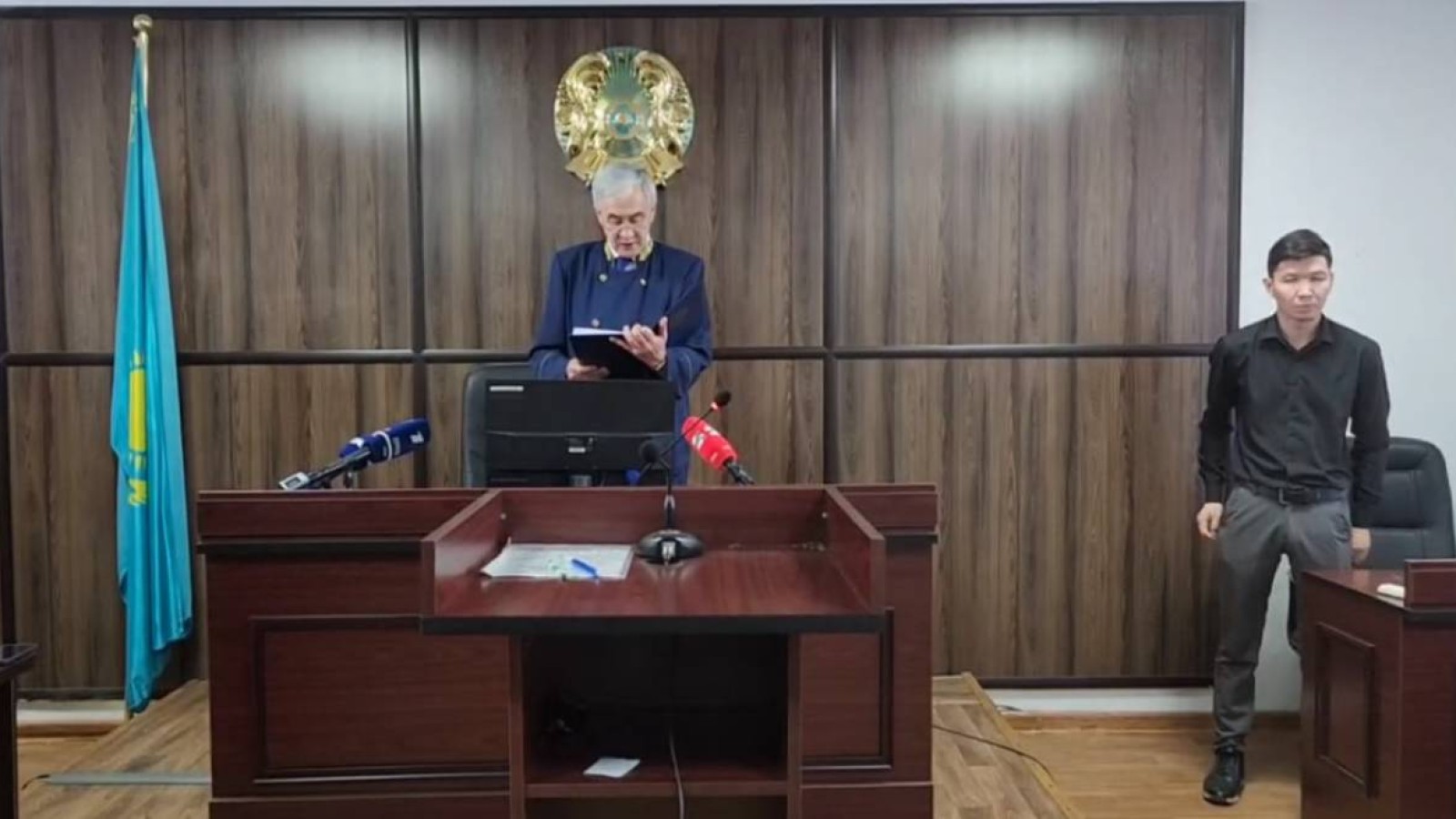 Каблуковадағы психиатриялық ауруханадан шыққан қылмыстық топтың ісі: айыпталушыларға үкім шықты.