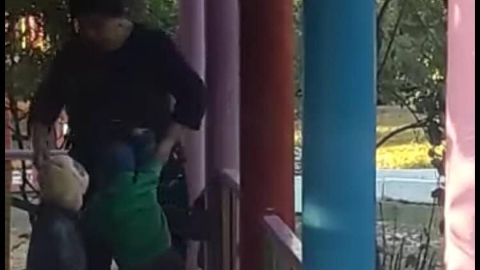 Таразда жетім балаларға жәбір көрсеткен тәрбиешінің үстінен іс қозғалды.