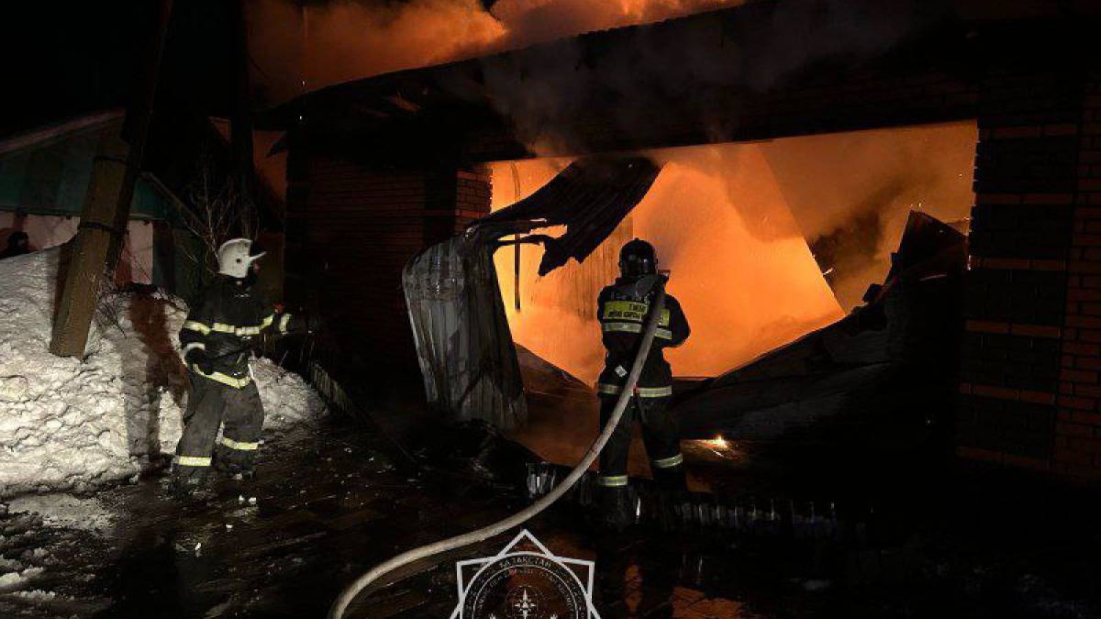 Шерзат Болаттың үйін өртеген күдіктілер әлі табылған жоқ – прокуратура.