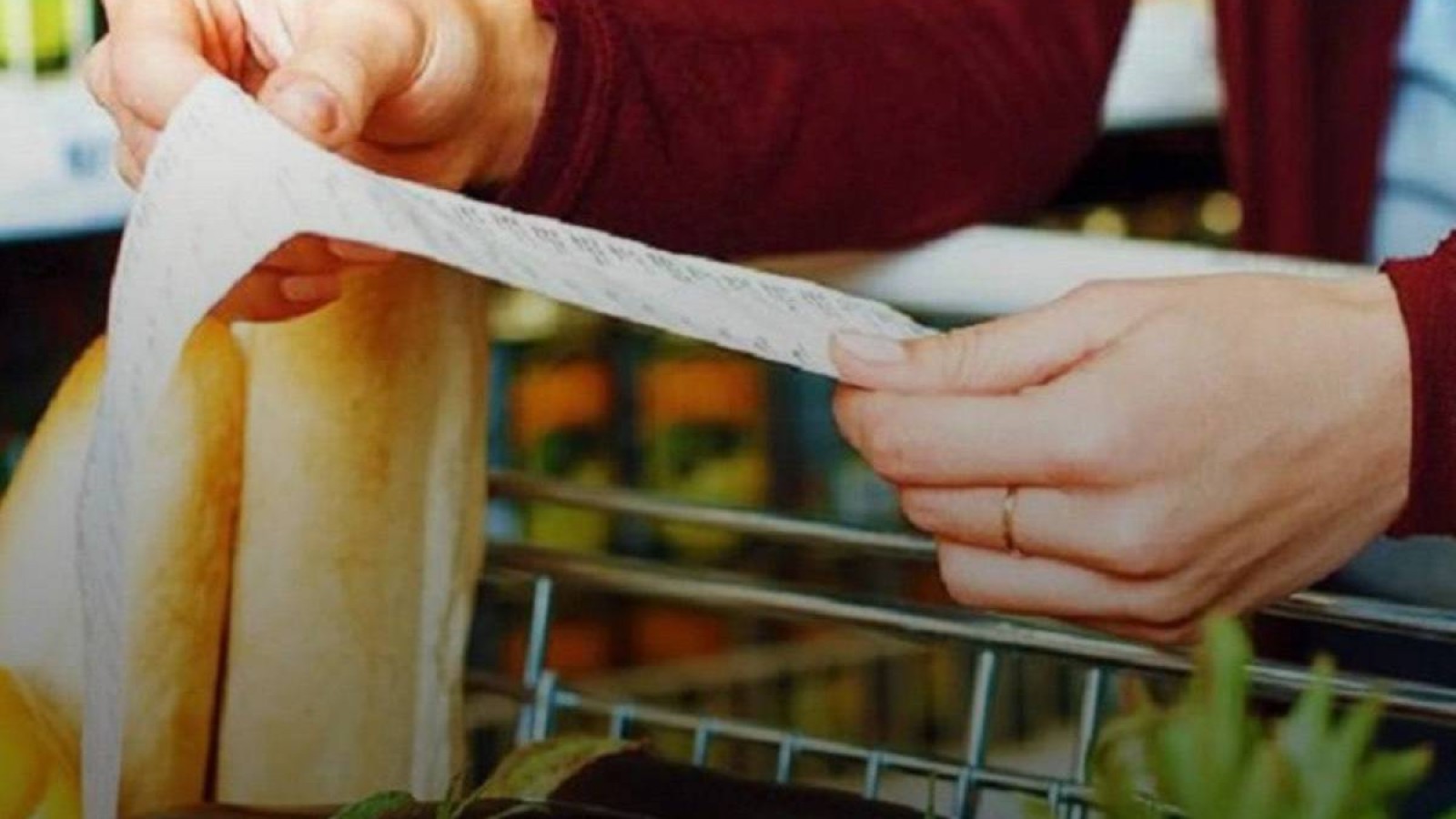 Мемлекеттік мекемелер  азық-түлікті жоғары бағамен сатып алған .