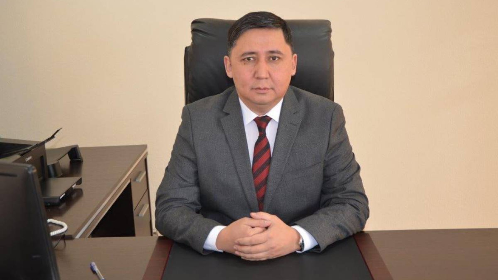 Петропавлда сот төрағасы парамен ұсталды.