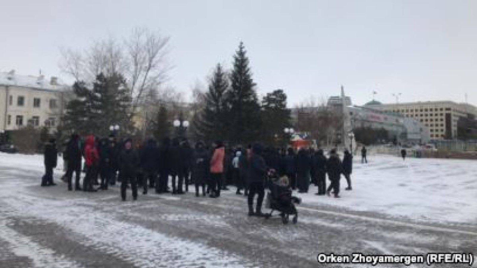 Астанада аналар алаңға жиналды.