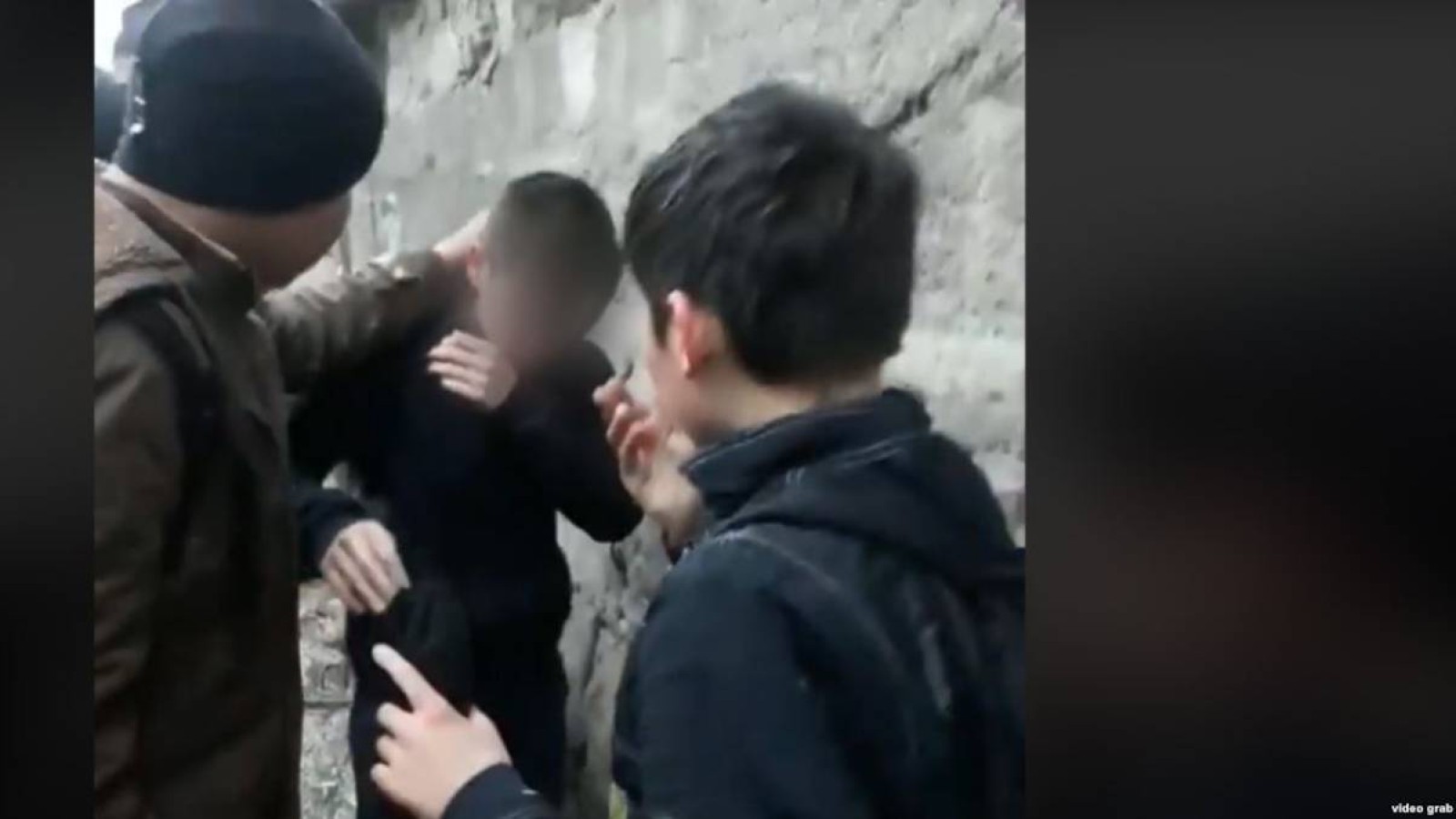 Оқушылар арасындағы әлімжеттік мәселесіне қатысты шұғыл жиын өткізуді ұсынды.