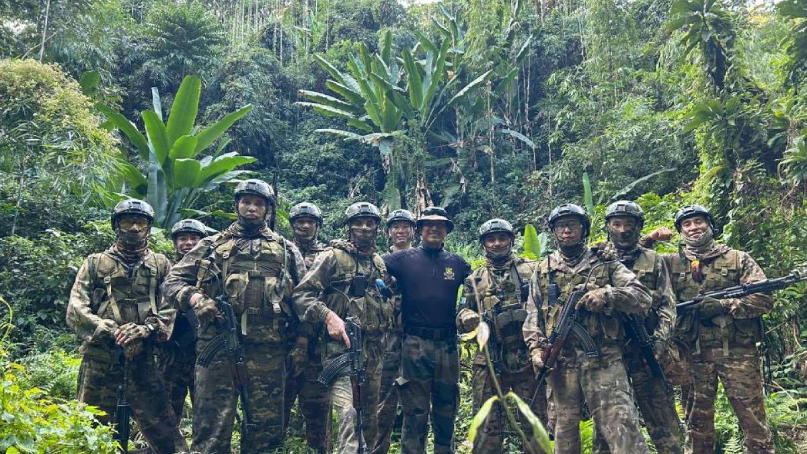 Қазақстан десантшылары Үнді джунглиінде.