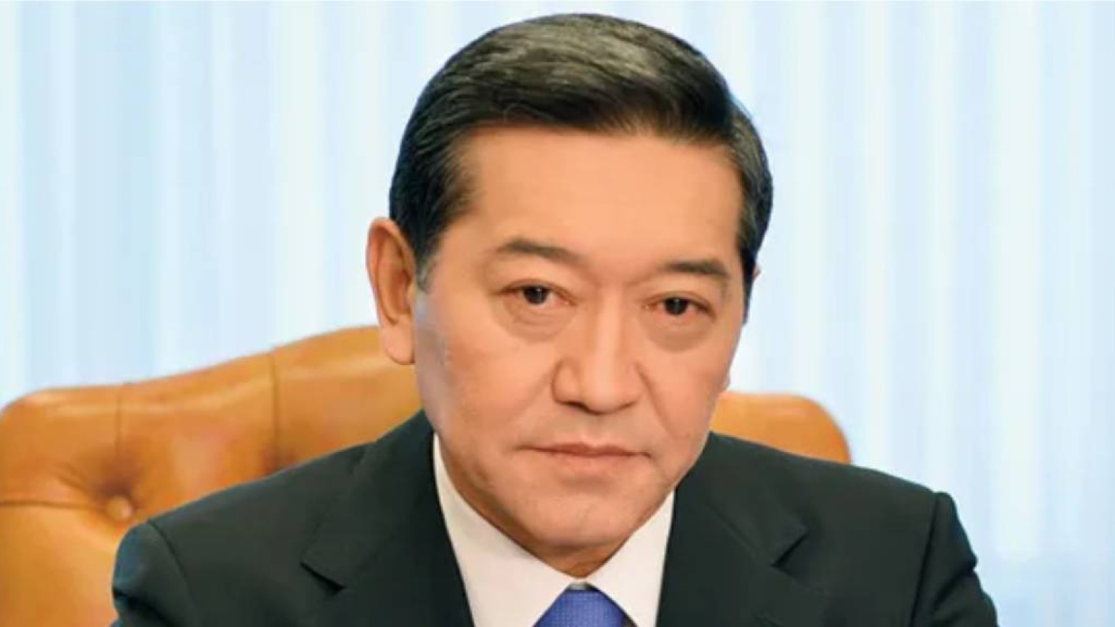 Серік Ахметов жазасын өтеп шықты.