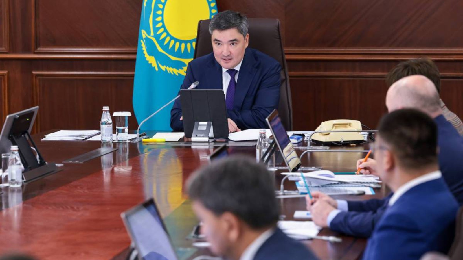 Ақпараттық базадағы мәліметтерді желіге немесе алаяқтарға бергені үшін жауапкершілік енгізіледі.