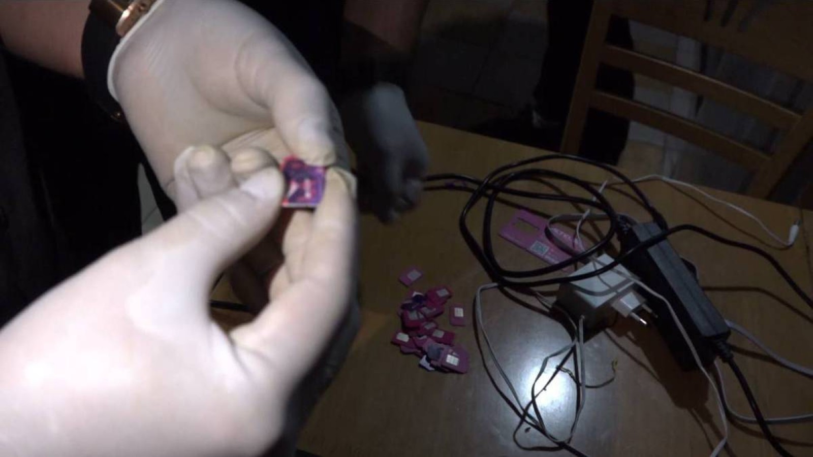 Замануи құрылғы көмегімен алаяқтыққа барған шетелдік ұсталды.