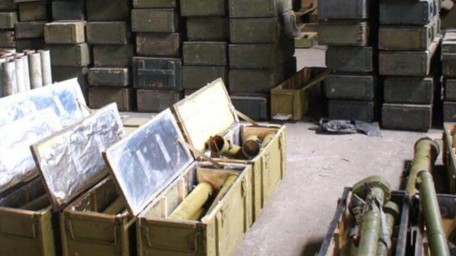 Тоқаев оқ-дәрі сақтайтын қоймаларды елді мекеннен алыс жерге салуды тапсырды.