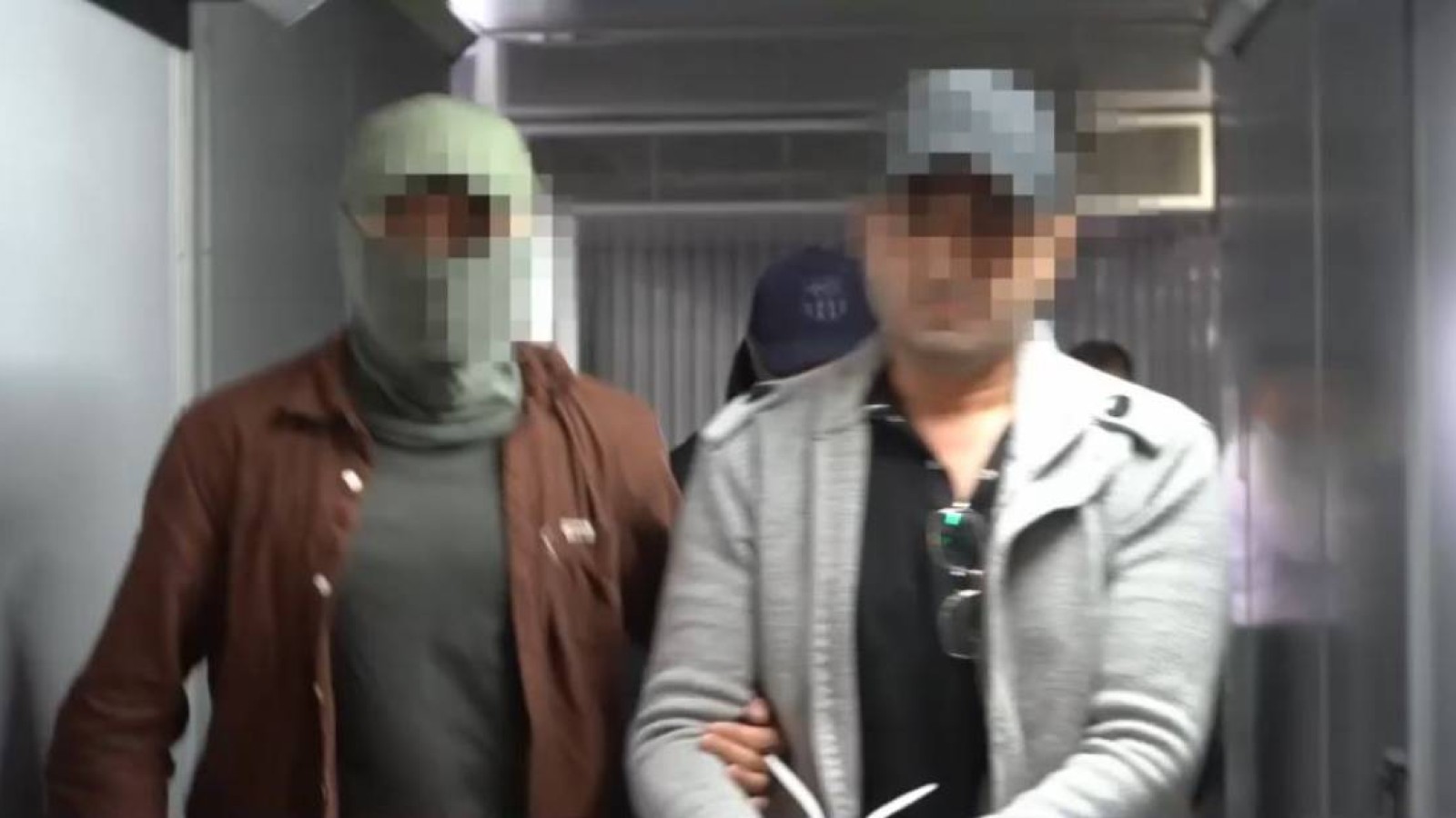 Шетелден тағы бір қылмыс жасаған күдікті жеткізілді.