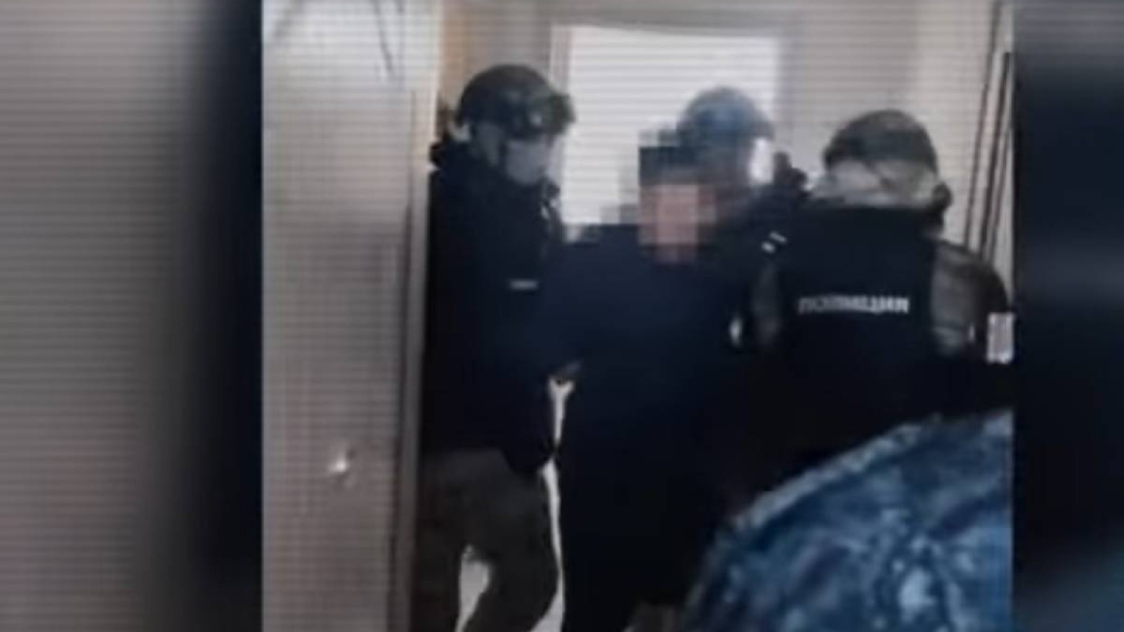 Есірткі сатып жүрген актер ұсталды.