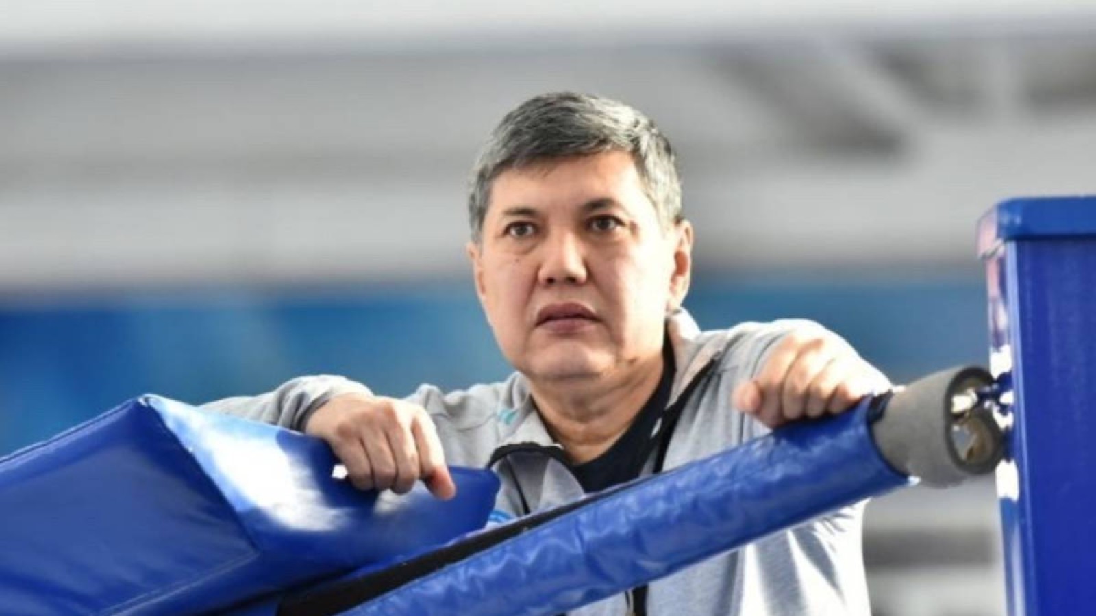 Бас бапкер Кенжебаев боксшылар жеңілісін карантиннен көрді.